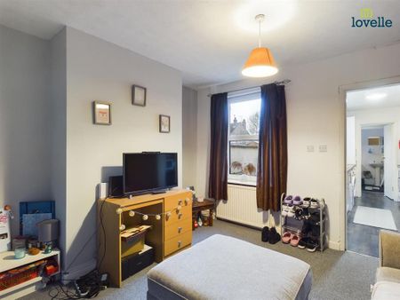 3 bedroom end of terrace house to rent - Photo 5