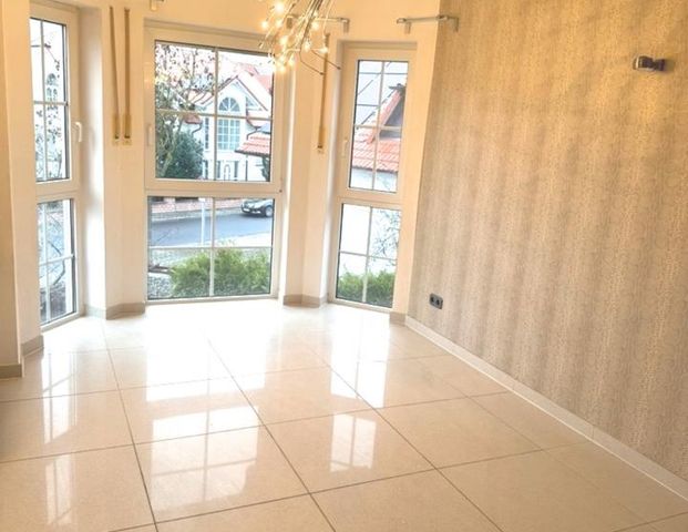 Traumhafte 5- Zimmerwohnung mit Balkon in 67574 Osthofen - Photo 1