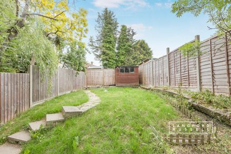 Semi-detached House to rent - Dorney Rise, Orpington, BR5 - Photo 5