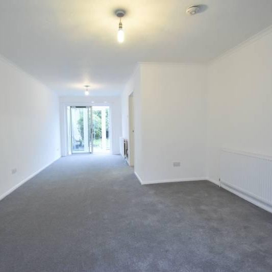 3 bedroom link detached house to rent - Photo 1