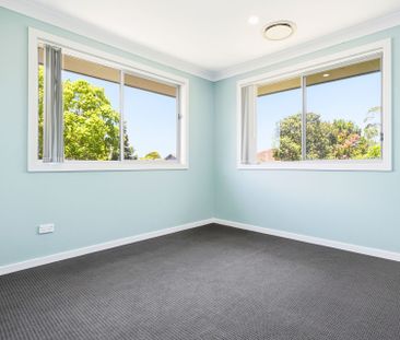 LARGE FOUR BEDROOM TOWNHOUSE AT BACK OF COMPLEX! - Photo 3