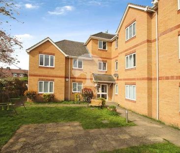 Tilbury Walk, Slough, SL3 - Photo 4