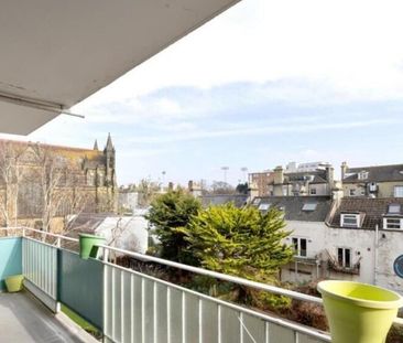 1 bedroom in a flat share to rent - Photo 5