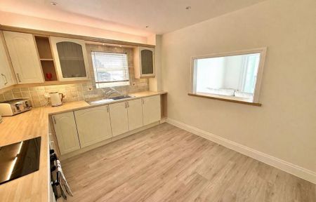 3 bedroom apartment to rent - Photo 5