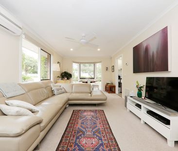 Well-Presented 2-Bedroom Front Unit in Prime Ringwood Location - Photo 2