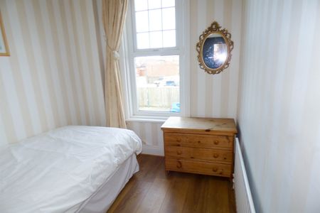 3 bed flat to rent in Hartington Terrace, South Shields, NE33 - Photo 3