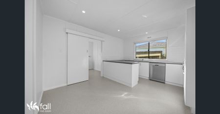 Conveniently Located Family Home - Photo 4