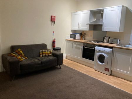 2 bedroom apartment to rent - Photo 4