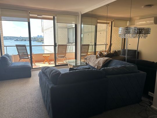 Abbotsford - Photo 1