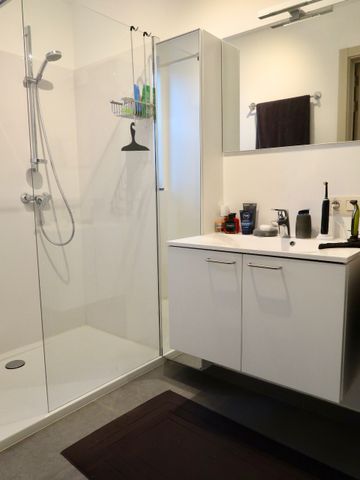 Prachtig energiezuinig appartement met twee slaapkamers, terras en garage! - Foto 3