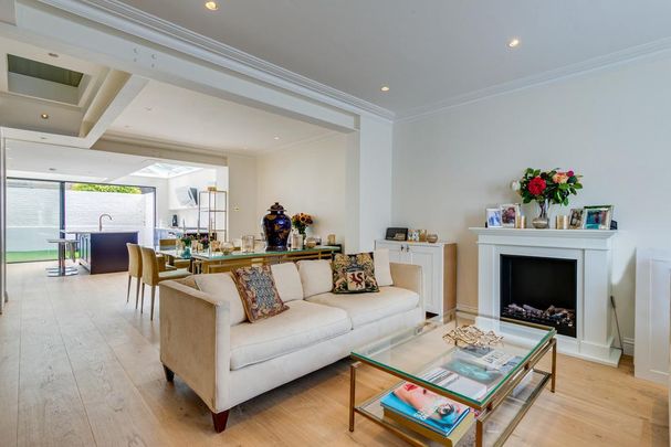 5 bedroom terraced house to rent - Photo 1