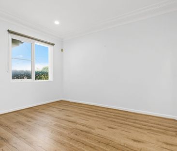 Renovated Family Sanctuary In a Beachside Locale - Photo 1