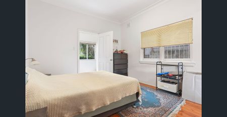 2-Bedroom Art Deco Gem | 7 Minute Walk to Strathfield Station - Photo 3