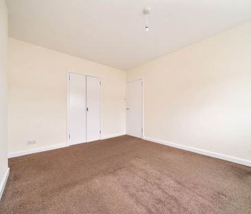 Price £1,250 pcm - Available Now - Unfurnished - Photo 4