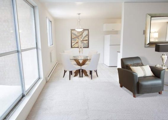 Oxford Park Towers - Photo 1