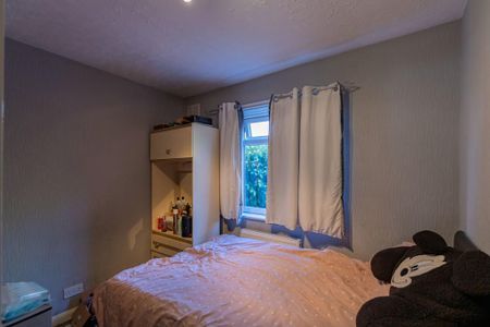 2 bedroom ground floor maisonette to rent - Photo 2