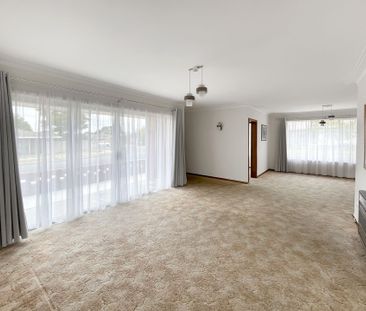 10 Adela Street, Wendouree - Photo 1