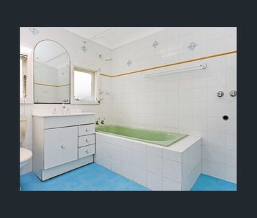 2/27 Royston Parade, Asquith, NSW 2077 - Photo 4