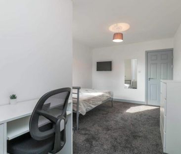 7 bedroom semi-detached house to rent - Photo 6