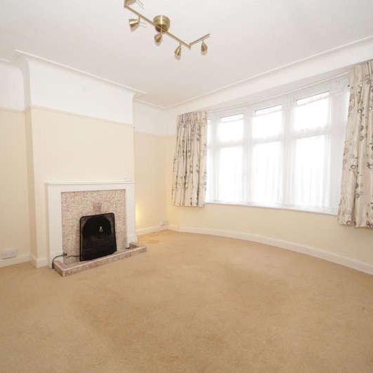 Slades Gardens, Enfield, EN2 - Photo 1