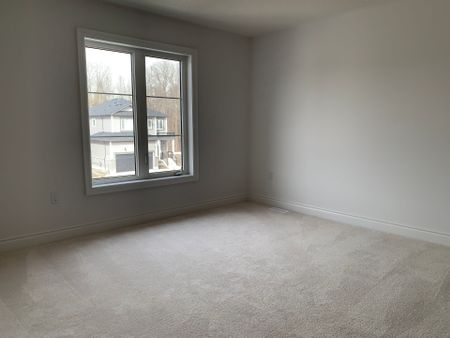 For Lease - 23 AMBER Drive, Wasaga Beach, Ontario - Photo 2