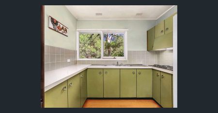 Spacious 3-Bedroom Home in Prime Warrawee Location - Photo 5