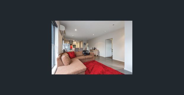 NEAT 3 BEDROOM TOWNHOUSE - Photo 1