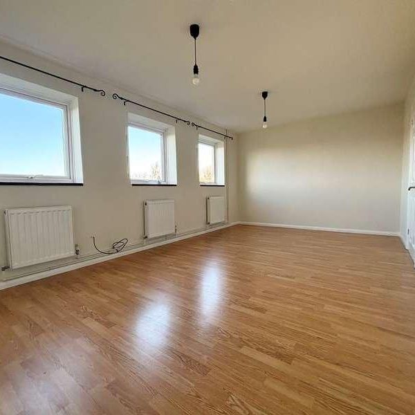 Mead End, Biggleswade, SG18 - Photo 1