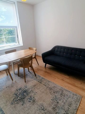 3 Bed Flat, Matilda House, E1W - Photo 2