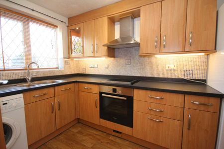 3 bedroom terraced house to rent - Photo 5