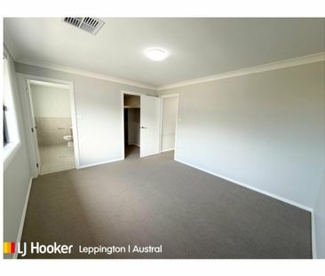 Spacious Family Home Offering Comfort & Convenience - Photo 3