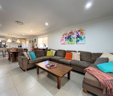 Exclusive living in the heart of Spring Farm- Water included! - Photo 4