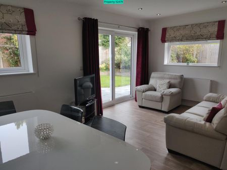 2 bedroom bungalow to rent - Photo 2