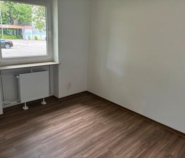 3-Zimmer-Wohnung,frisch renoviert in ruhiger Lage - Photo 2