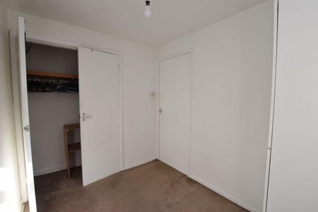 2 bedroom semi-detached house to rent - Photo 2