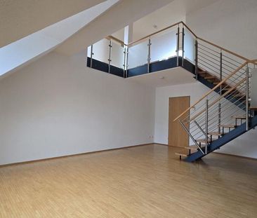 + + + traumhafte 3,0-Zimmerwohnung mit Balkon und Lift! + + + - Photo 1