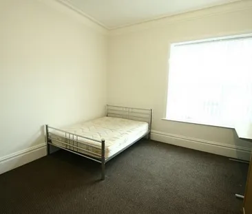 8 Bed - **bills Included** Elmwood Street, City Centre, Sunderland - Photo 3