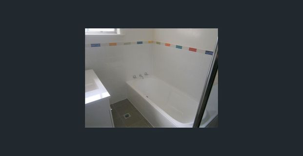 EXTRA LARGE FAMILY HOME - Photo 1