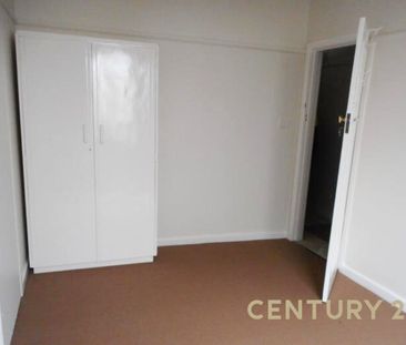 Comfortable Living in Central Dandenong - Photo 5