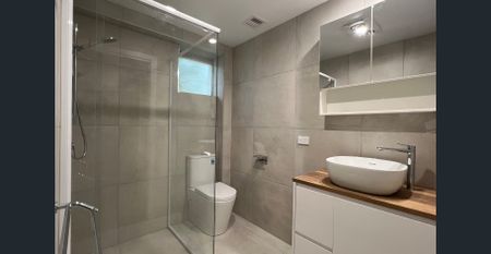 Freshly Renovated 1 Bedroom Unit – $400/week (Water Included) - Photo 5