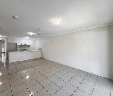 Duplex in Tannum Sands - Photo 6