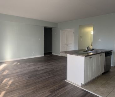 For Lease - 190 Hornchurch Lane Unit# B, Barrhaven, Ontario - Photo 5