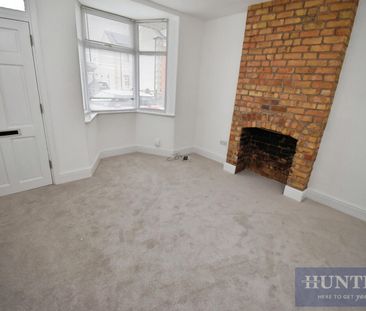 2 bedroom House To Let Total Size: 926 SQ FT - Photo 1