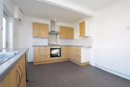 3 bedroom terraced house to rent - Photo 4