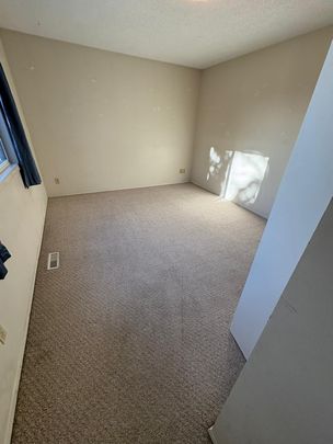 Townhouse in Whitehorn - Photo 1