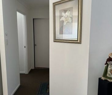 2 Bed, 1 Bath , 2 Car - Photo 6
