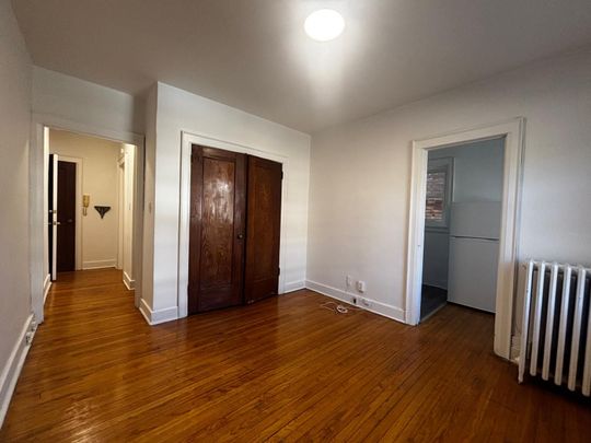 For Lease - 2405 Queen Street Unit# 202, Toronto, Ontario - Photo 1