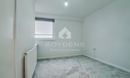 The Esplanade , Frinton-on-Sea - Photo 4