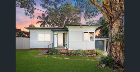 Coastal Cottage with Lake Views - Photo 5