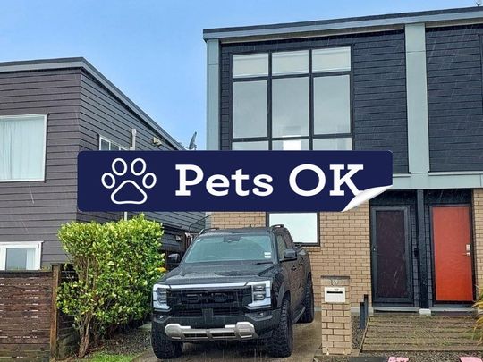 Modern Townhouse in Silverdale - Photo 1